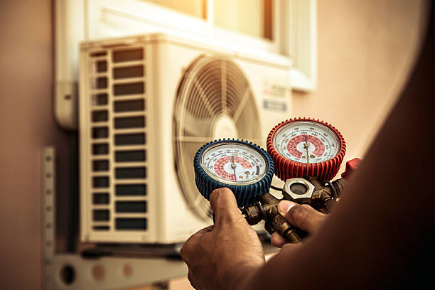 Professional Hvac Installation technician working in Martinsville, IN